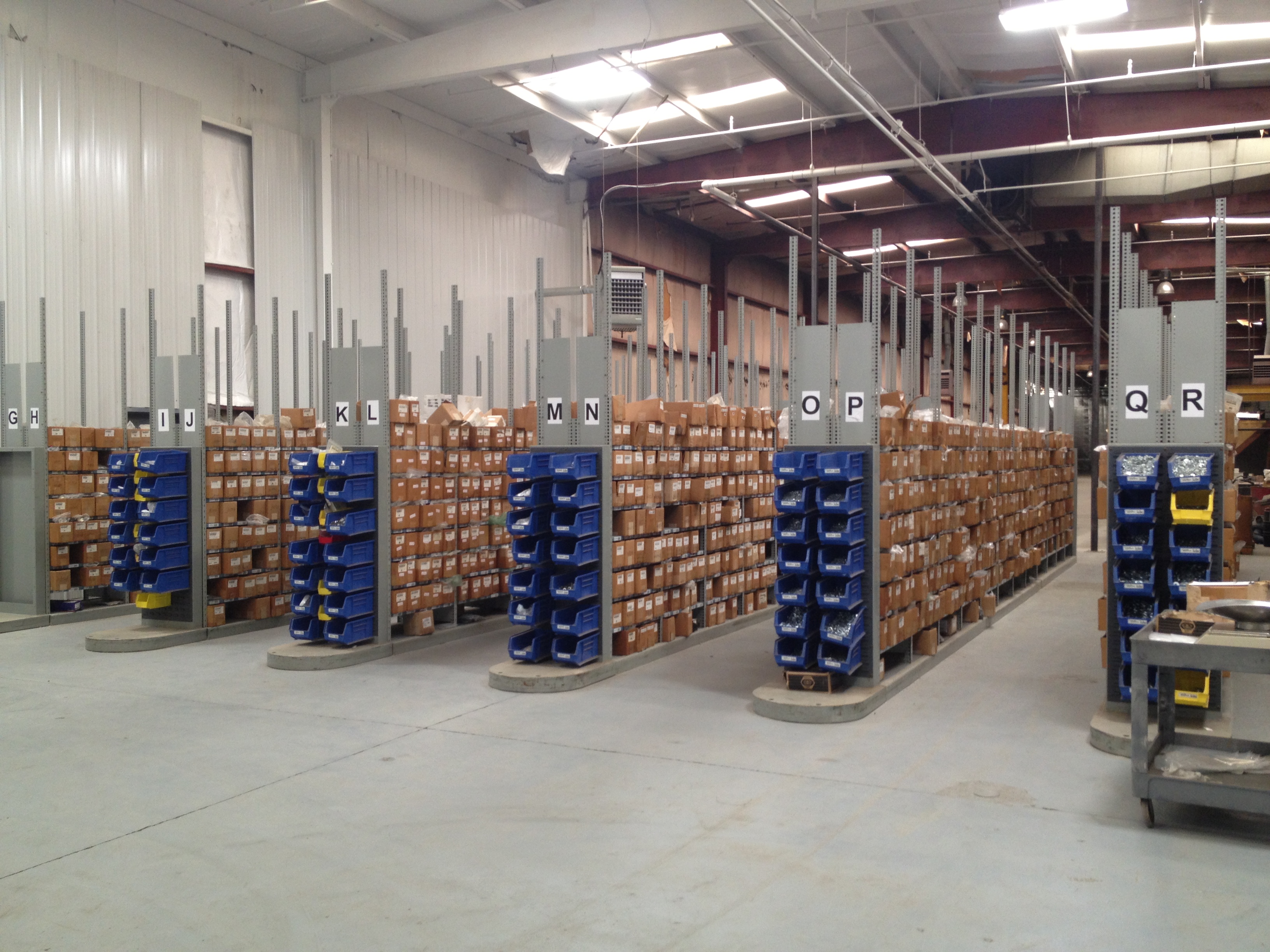 Warehouse inventory storage racks